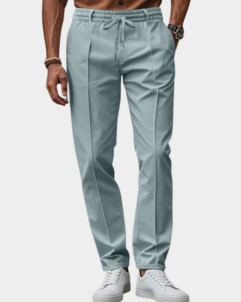 Vielseitige, lässige Herrenhose mit schmal zulaufendem Schnitt