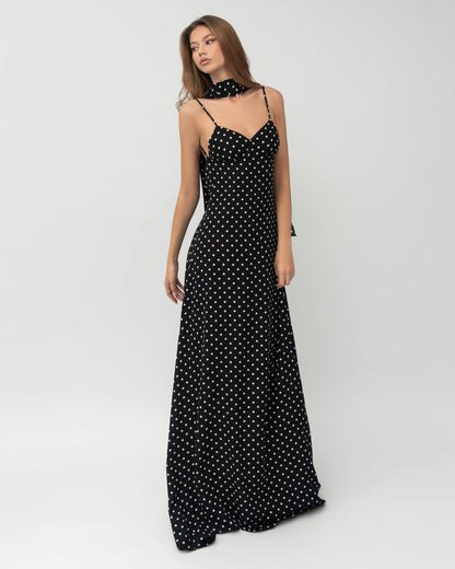 Robe Maxi Midnight Muse à Pois – Satin et Foulard Assorti