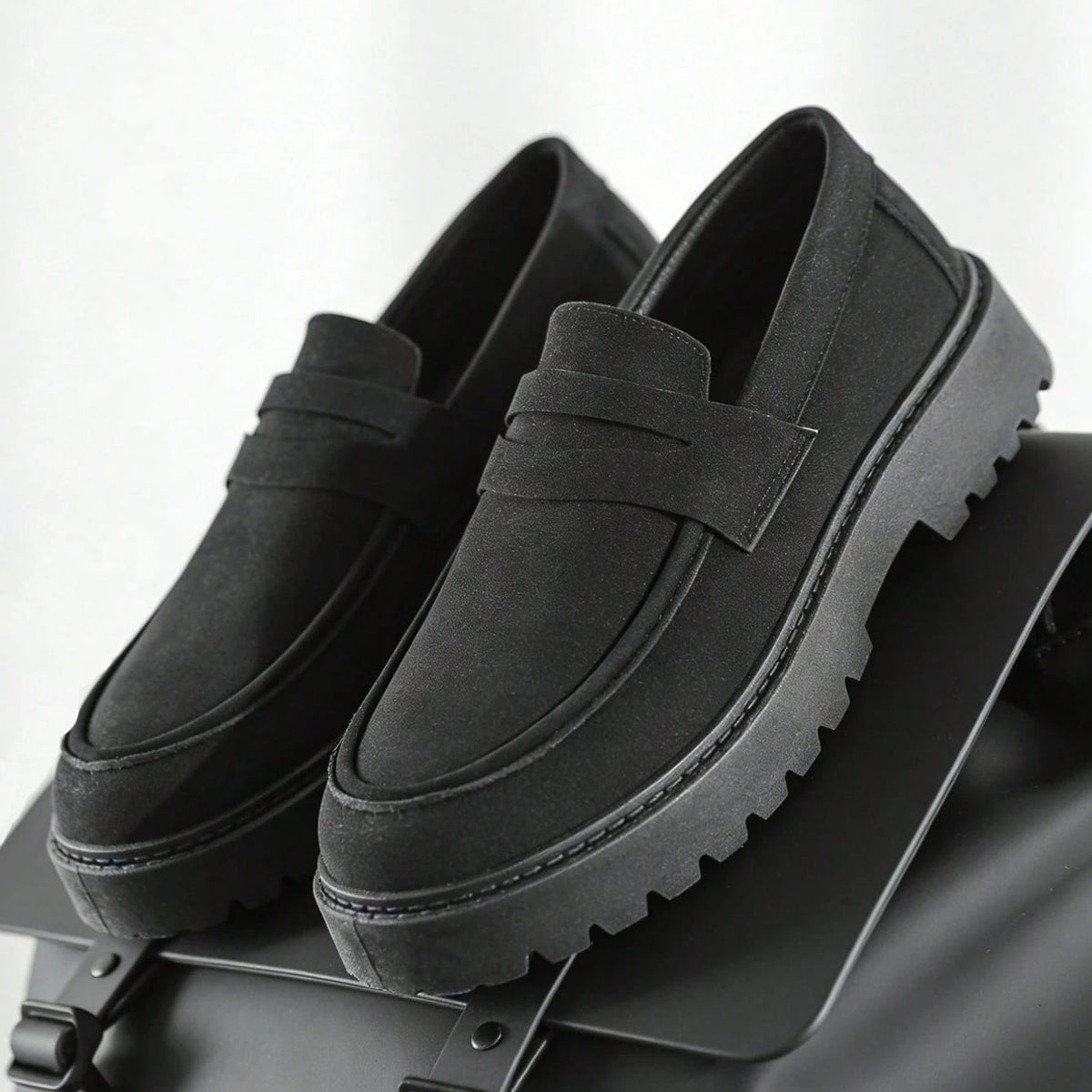 Chaussure Loafer homme plateforme moderne slip-on