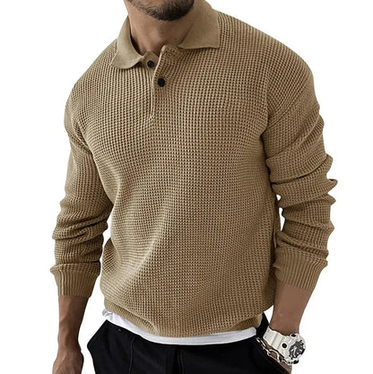 Herrenpullover mit Reverskragen, tailliert geschnitten, gestrickt