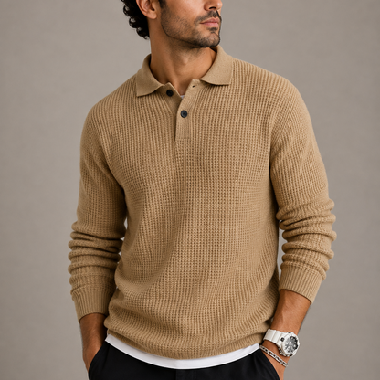 Herrenpullover mit Reverskragen, tailliert geschnitten, gestrickt
