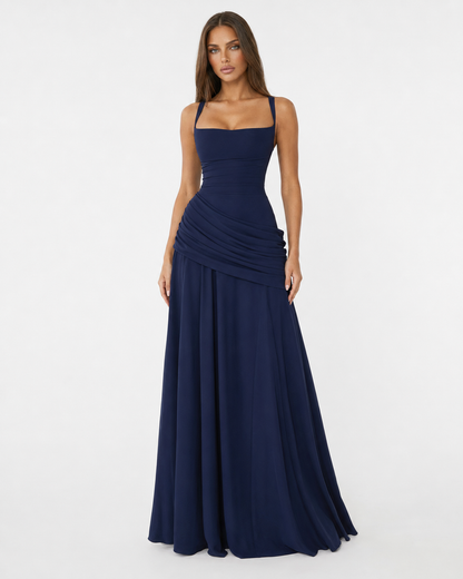 Robe Maxi Sculptée Muse – Col Carré, Lacets Dos et Drapé Hanches