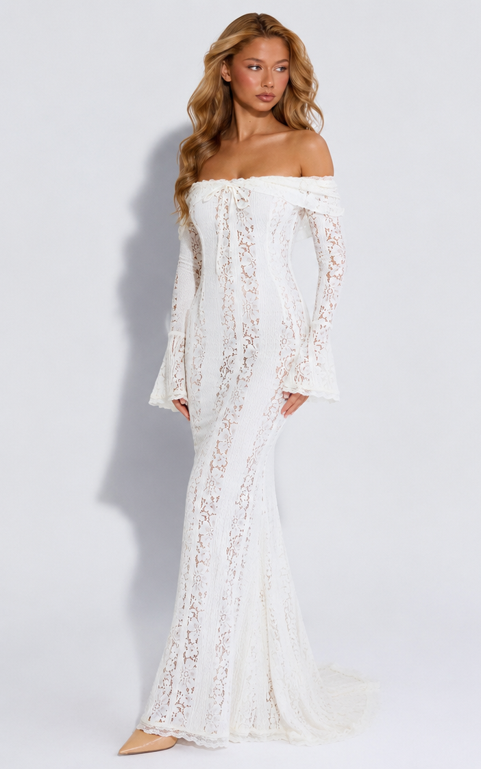 Robe Longue Dentelle Éthérée – Élégance Romantique et Délicate