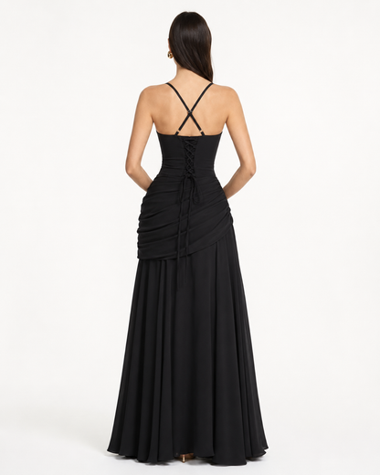 Robe Maxi Sculptée Muse – Col Carré, Lacets Dos et Drapé Hanches