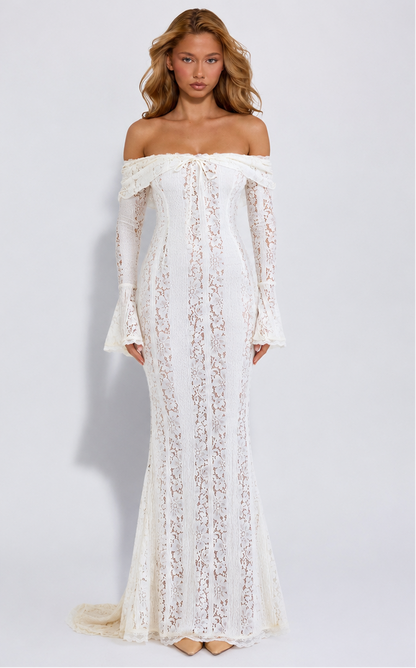 Robe Longue Dentelle Éthérée – Élégance Romantique et Délicate