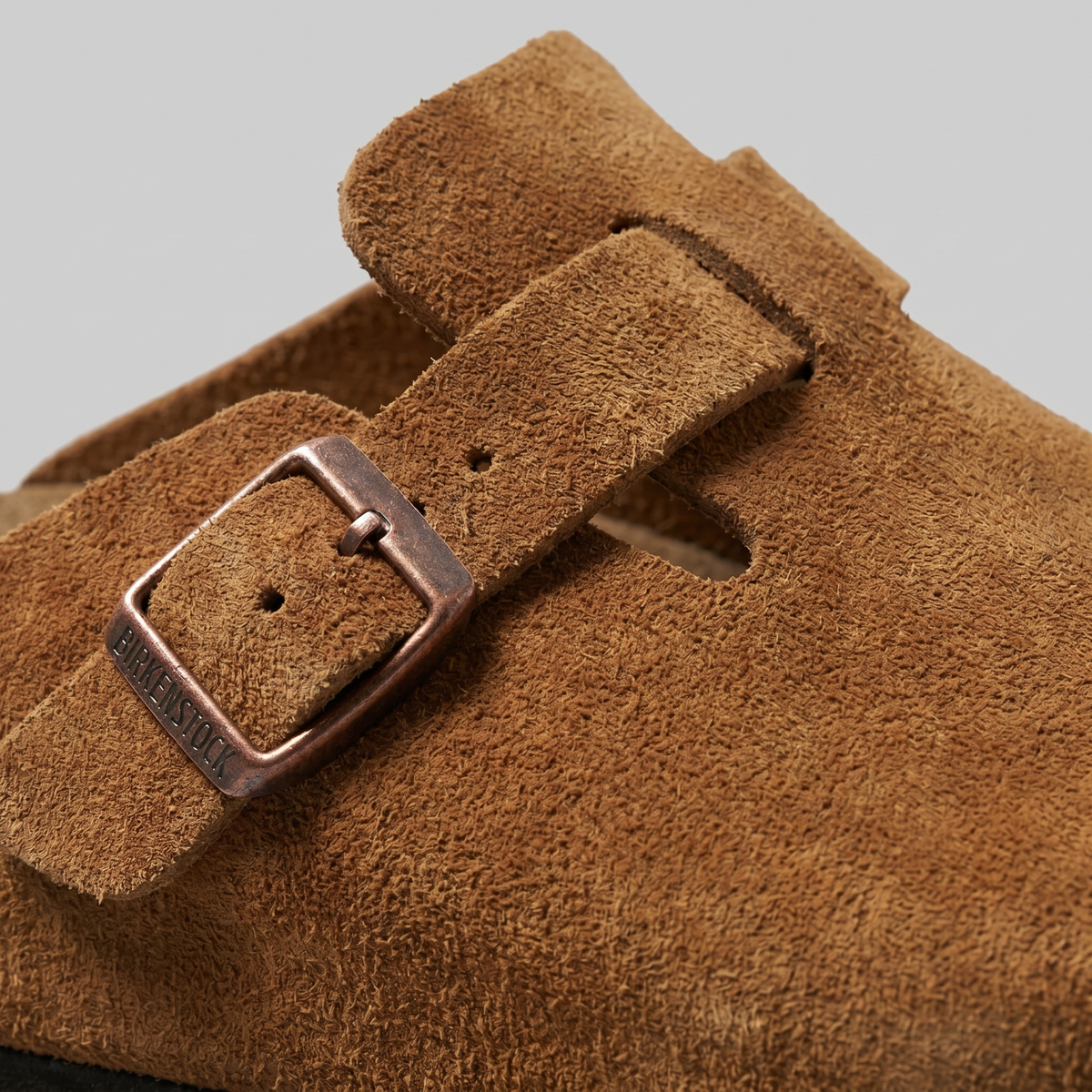 Herren-Clogs aus weichem Wildleder mit Lederfußbett