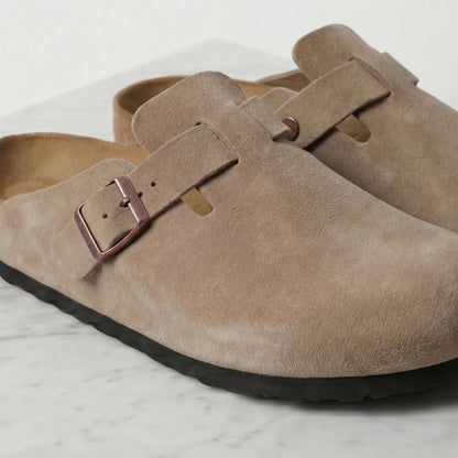 Herren-Clogs aus weichem Wildleder mit Lederfußbett