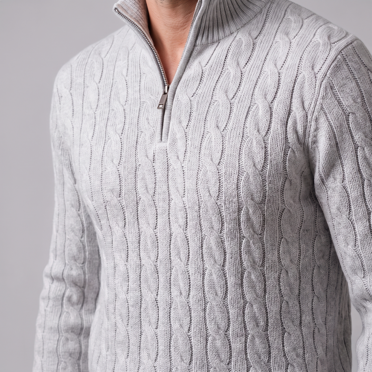 Herren-Pullover aus Baumwollstrick mit Zopfmuster und Reißverschlusskragen
