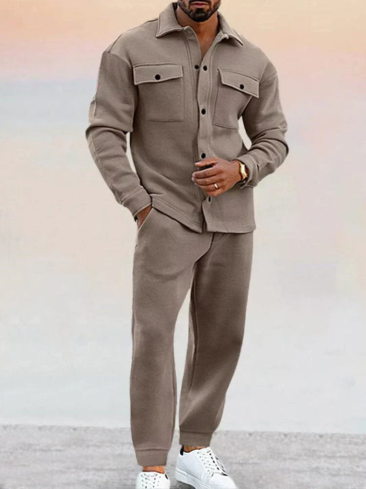 Ensemble homme surchemise structurée et pantalon fuselé décontracté