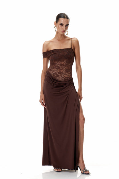 Robe Maxi Luna Muse – Dentelle et Jupe Drapée avec Fente