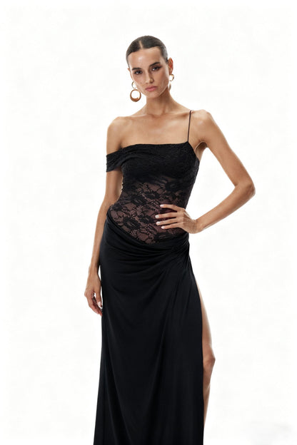 Robe Maxi Luna Muse – Dentelle et Jupe Drapée avec Fente