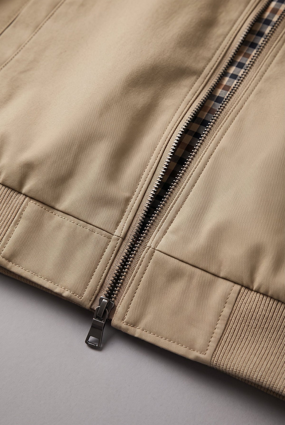 Herren Harrington-Jacke, spitzer Kragen, Baumwolle gefüttert