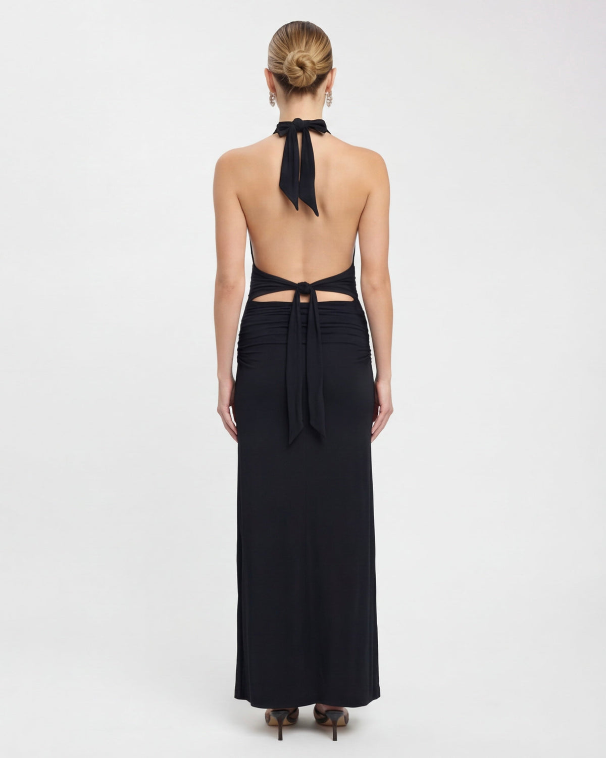 ARIA Robe Maxi Halter Nyx – Dos Nu et Taille Froncée