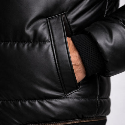 Leichte, gesteppte Herrenjacke mit Kapuze für den Herbst