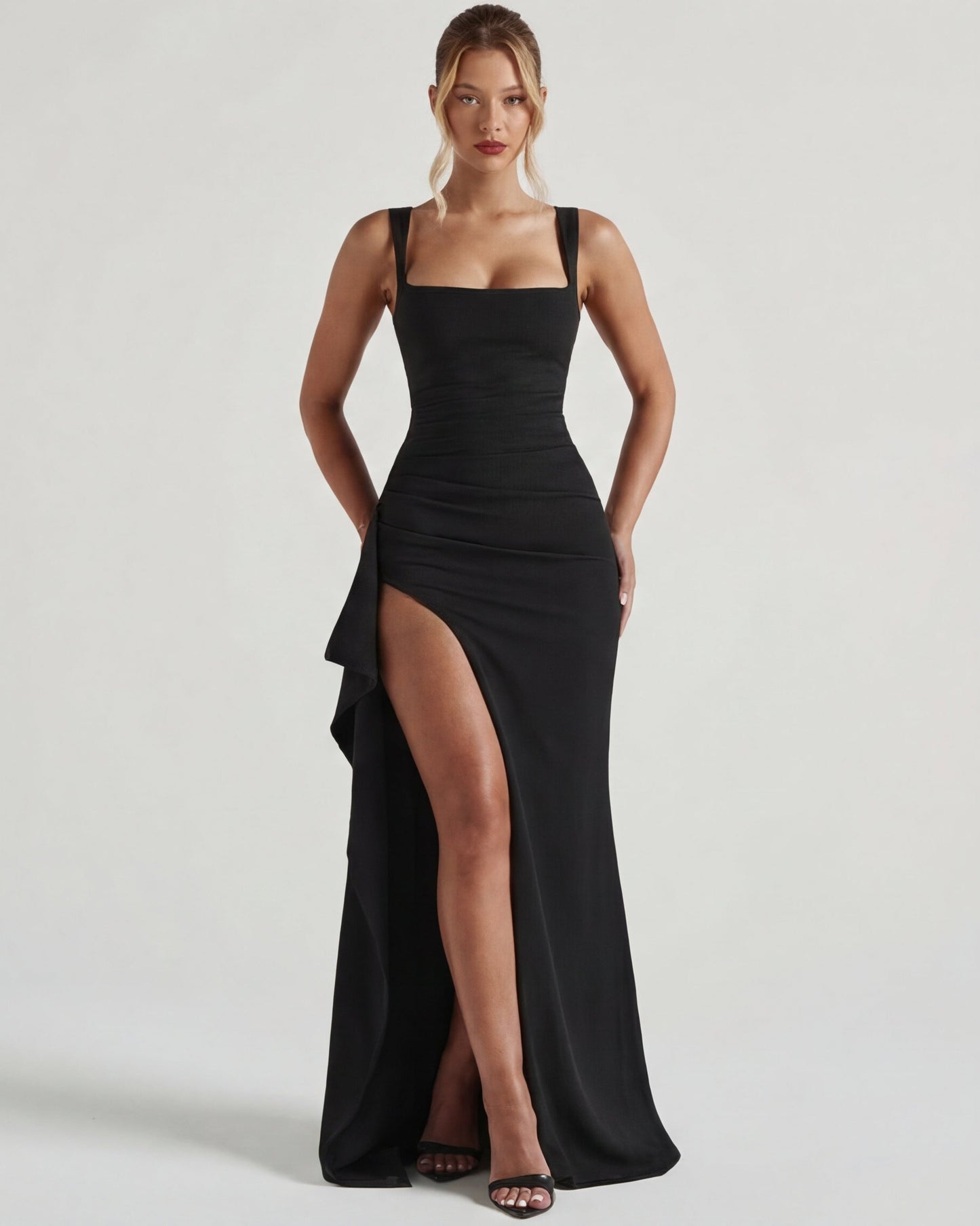 Robe Maxi Main Character – Coupe Gainante et Col Carré