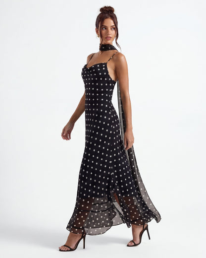 Robe Maxi Noire à Pois – Ourlet Voile et Foulard Intégré