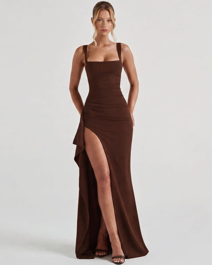 Robe Maxi Main Character – Coupe Gainante et Col Carré