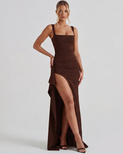 Robe Maxi Main Character – Coupe Gainante et Col Carré
