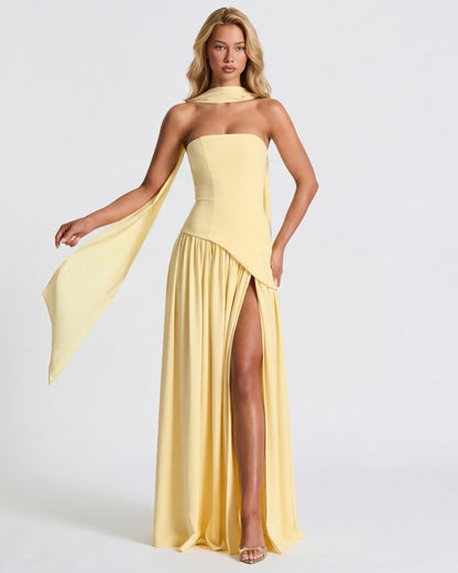 Robe Maxi Aura Radiant – Bustier, Foulard et Fente Haute