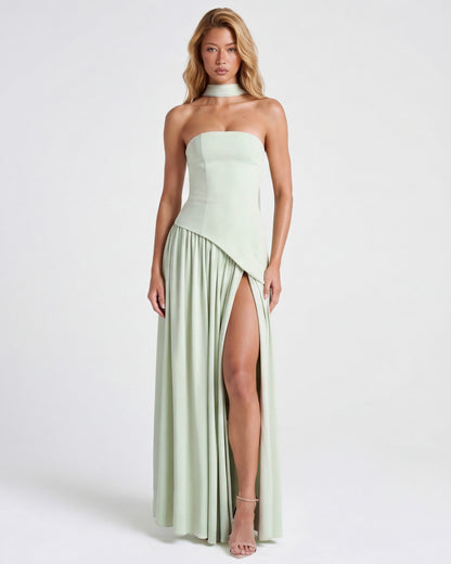 Robe Maxi Aura Radiant – Bustier, Foulard et Fente Haute