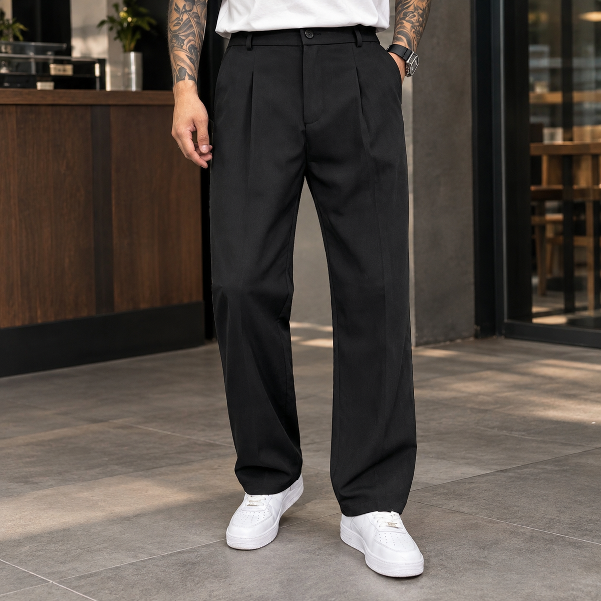 Elegante, bequeme Hose für Herren mit weitem, plissiertem Schnitt