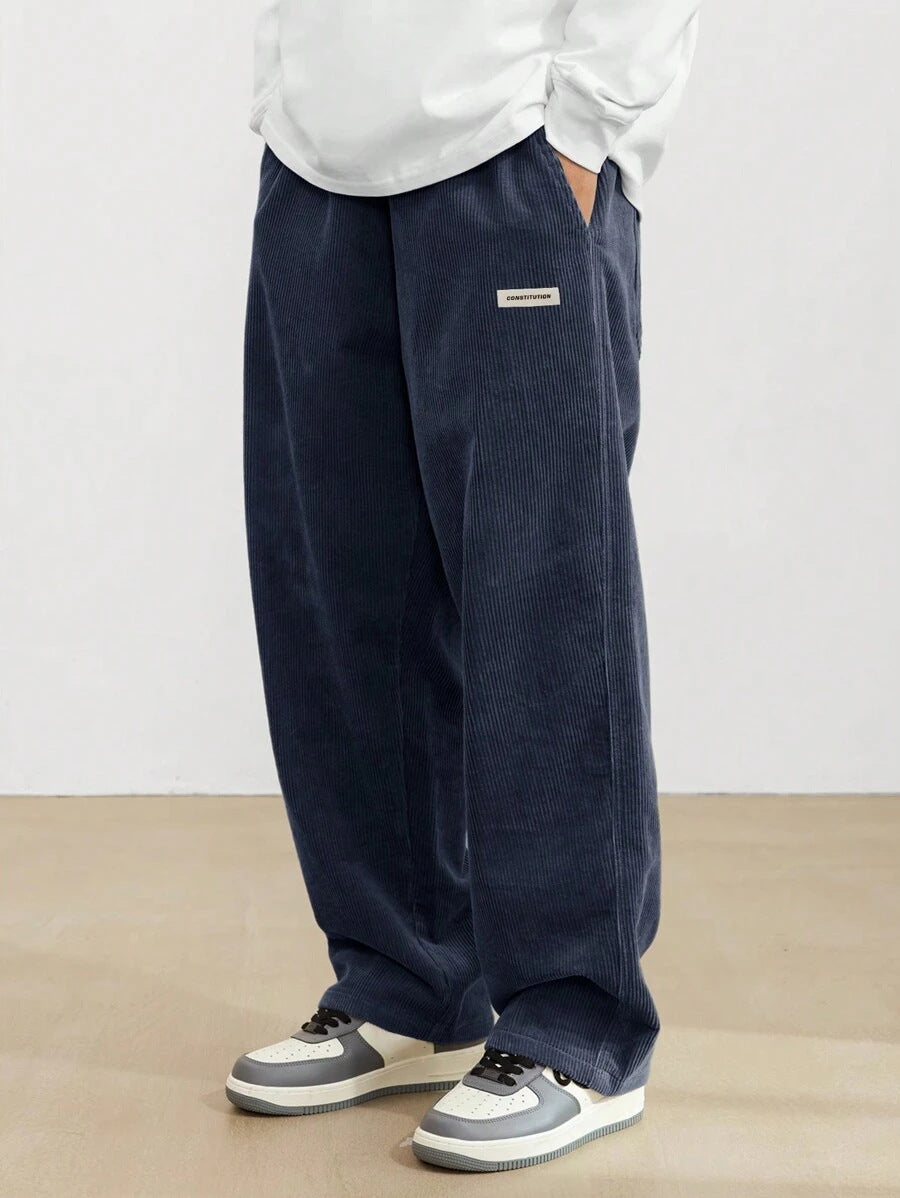 Weite Herrenhose mit geradem, verstellbarem Schnitt
